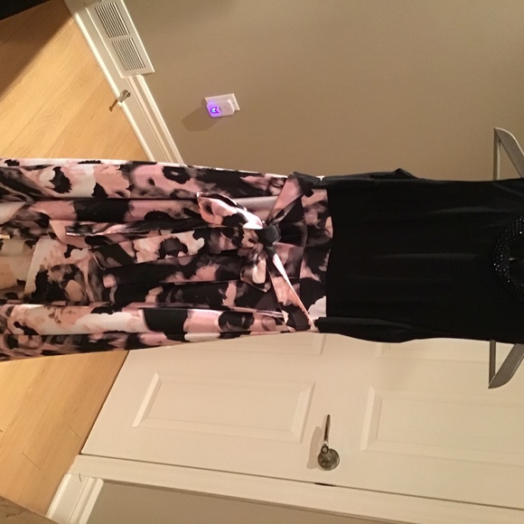 Evening dress - Picture 3 of 4